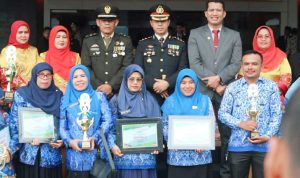 Pemkab Padang Pariaman Berikan Reward Kepada Para Pejuang Sekolah Sehat Tahun 2022 Pemkab Padang Pariaman Berikan Reward Kepada Para Pejuang Sekolah Sehat Tahun 2022