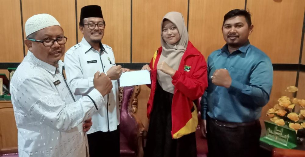 Duo Santri Dilepas Kakankemenag Menuju POSPENAS Tingkat Nasional