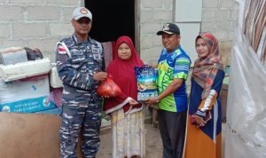 Sesuai Instruksi Bupati, Camat Midai Salurkan Bantuan Beras Dari ASN Sesuai Instruksi Bupati, Camat Midai Salurkan Bantuan Beras Dari ASN