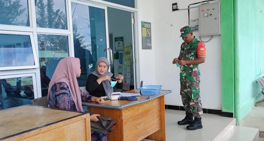 Babinsa Koramil 06/Serasan Kembali Kawal Jalannya Vaksinasi Covid-19 Babinsa Koramil 06/Serasan Kembali Kawal Jalannya Vaksinasi Covid-19