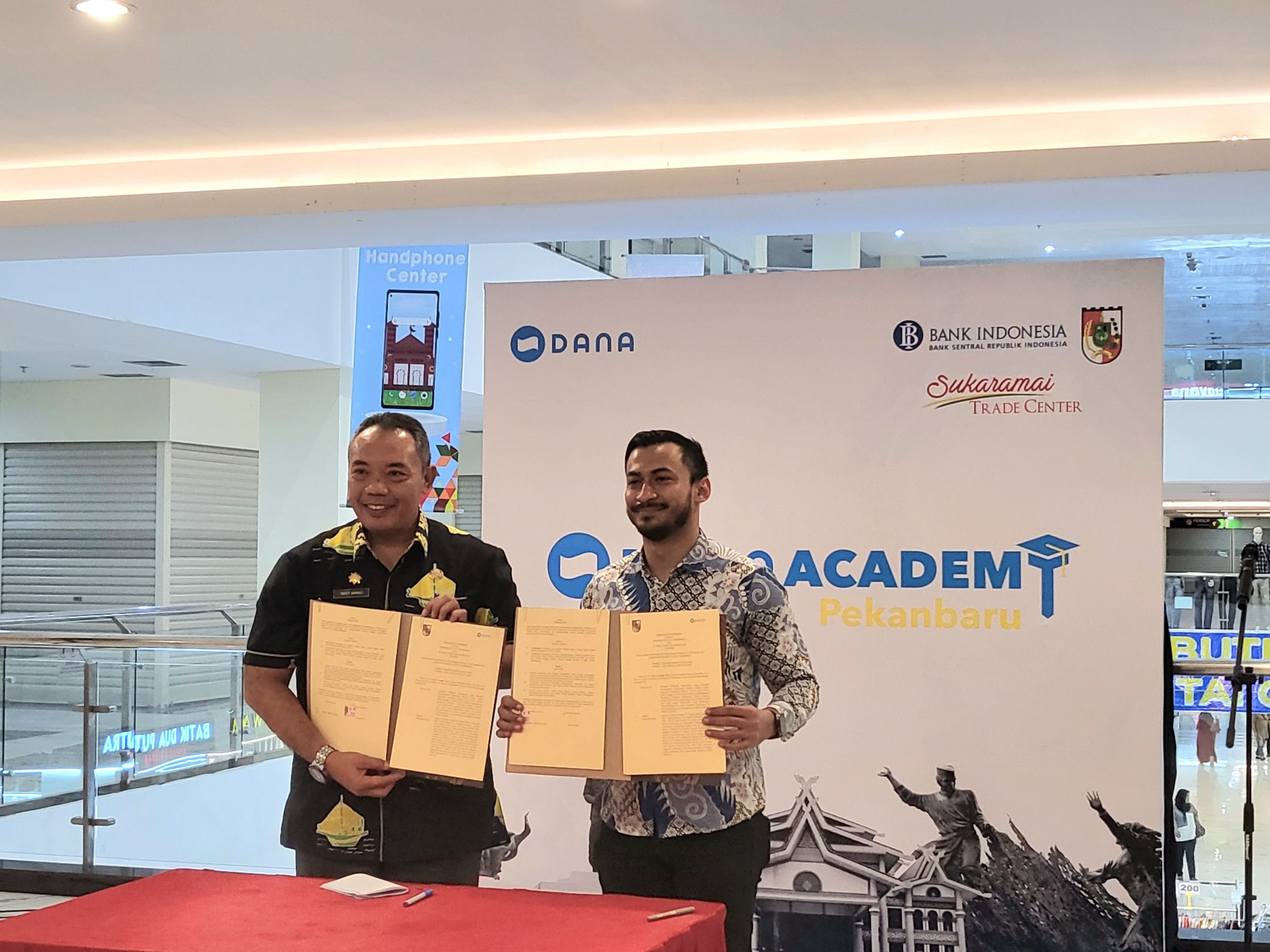 Kerjasama DANA Dengan Pemerintah Daerah Kota Pekanbaru Berikan Akses Ekosistem Digital dan Pembinaan Terpadu Bagi UMKM Kerjasama DANA Dengan Pemerintah Daerah Kota Pekanbaru Berikan Akses Ekosistem Digital dan Pembinaan Terpadu Bagi UMKM