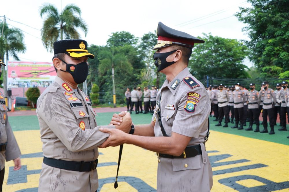 Sejumlah Pejabat dan Personel Polresta Tanjungpinang Mendapatkan Rotasi Dan Mutasi Jabatan Sejumlah Pejabat dan Personel Polresta Tanjungpinang Mendapatkan Rotasi Dan Mutasi Jabatan