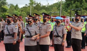 Kapolres Bintan Pimpin Upacara Serahterima Jabatan Personil Yang Mutasi Kapolres Bintan Pimpin Upacara Serahterima Jabatan Personil Yang Mutasi