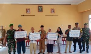 Babinsa Serda Sholihin Kembali Dampingi Penyaluran BLT DD Desa Landak