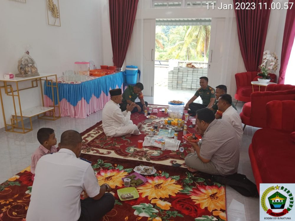 Jalin Silaturrahmi, Danramil 04/Letung Penuhi Undangan Hajatan Kekahan Warga Jalin Silaturrahmi, Danramil 04/Letung Penuhi Undangan Hajatan Kekahan Warga