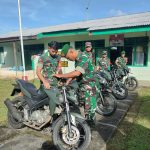 Jaga Kedisiplinan Anggota, Plh. Danramil 06/Serasan Periksa Surat Kendaraan Dinas Jaga Kedisiplinan Anggota, Plh. Danramil 06/Serasan Periksa Surat Kendaraan Dinas
