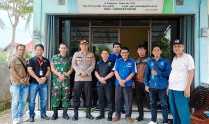 Jalin Silaturrahmi, Kapolres dan Dandim Sambangi Kantor PWI Natuna Jalin Silaturrahmi, Kapolres dan Dandim Sambangi Kantor PWI Natuna