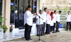 Mardison Mahyuddin Pimpin Apel Pagi di Kantor Dinas PPP Kota Pariaman Mardison Mahyuddin Pimpin Apel Pagi di Kantor Dinas PPP Kota Pariaman