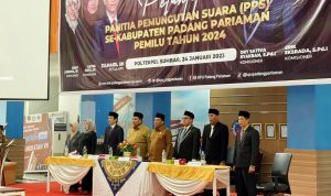 Suhatri Bur Beri Sambutan Saat Pelantikan Anggota PPS Pemilu Tahun 2024 se-Kabupaten Padang Pariaman Suhatri Bur Beri Sambutan Saat Pelantikan Anggota PPS Pemilu Tahun 2024 se-Kabupaten Padang Pariaman