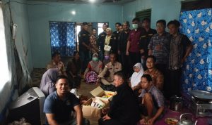 Karang Taruna Natuna Peduli, Bagi Sembako Hingga Evakuasi Warga Yang Sakit Ke Puskesmas Karang Taruna Natuna Peduli, Bagi Sembako Hingga Evakuasi Warga Yang Sakit Ke Puskesmas
