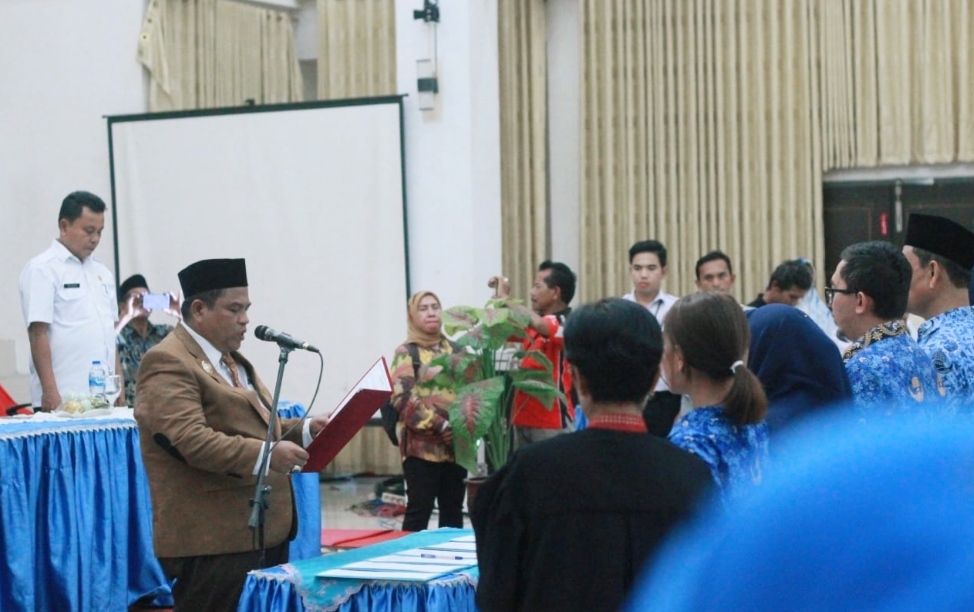 Bupati Padang Pariaman Lantik Pejabat di Bidang Pendidikan dan Kesehatan