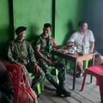 Babinsa Koramil 06/Serasan Sertu Hendry Kembali Jalin Komsos Dengan Warga Kampung Pancasila Babinsa Koramil 06/Serasan Sertu Hendry Kembali Jalin Komsos Dengan Warga Kampung Pancasila