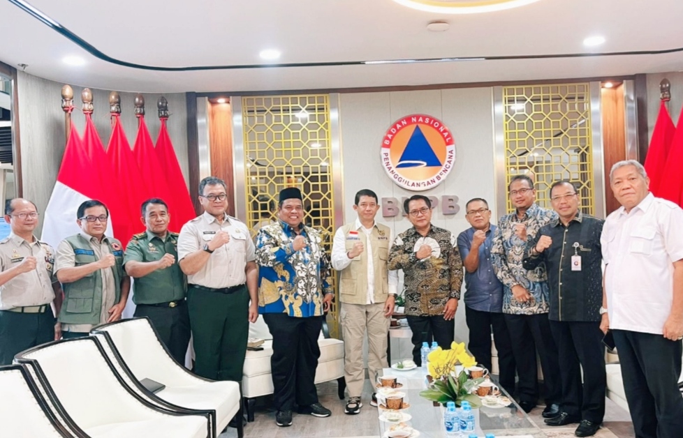 Bupati Padang Pariaman Bersama Anggota DPR RI dan BNPB RI Gelar Pertemuan Pasca Musibah Banjir dan Angin Kencang