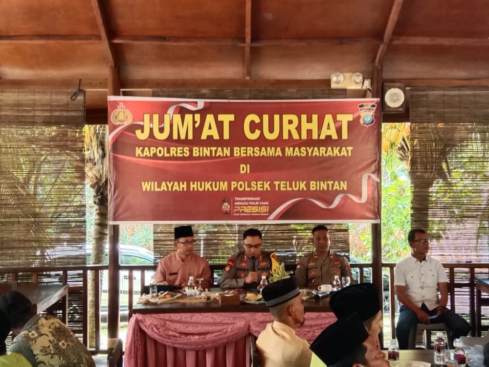 Giliran Masyarakat Teluk Bintan Curhat Dengan Kapolres Bintan Giliran Masyarakat Teluk Bintan Curhat Dengan Kapolres Bintan