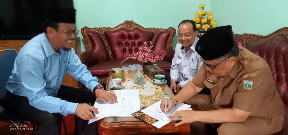 Dinsos dan Kankemenag Kota Padang Panjang Gelar MoU Program Sinergisitas Kota Layak Anak Dinsos dan Kankemenag Kota Padang Panjang Gelar MoU Program Sinergisitas Kota Layak Anak