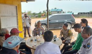 Kapolsek Bintan Utara Selesaikan Perselisihan Sesama Buruh Dengan Damai Kapolsek Bintan Utara Selesaikan Perselisihan Sesama Buruh Dengan Damai
