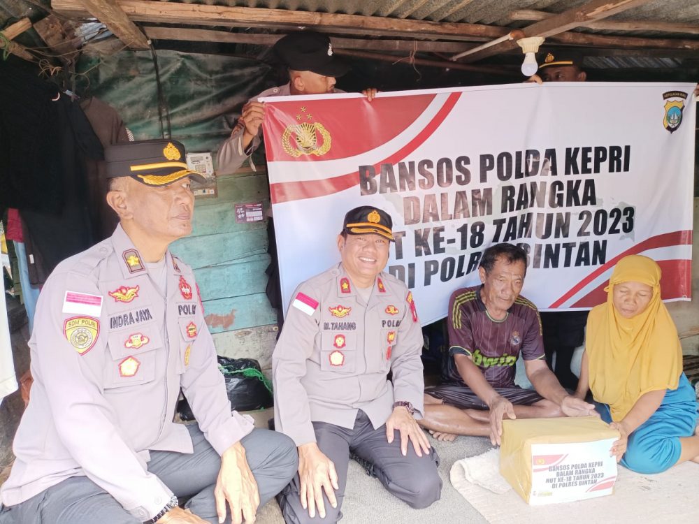 Sempena HUT Polda Kepri, Polres Bintan Berikan Bantuan Sosial Kepada Masyarakat Sempena HUT Polda Kepri, Polres Bintan Berikan Bantuan Sosial Kepada Masyarakat