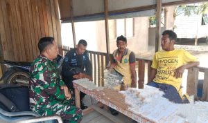 Musim Kemarau, Seluruh Personil Babinsa Koramil 04/Letung Sosialisasikan Bahaya Karhutla