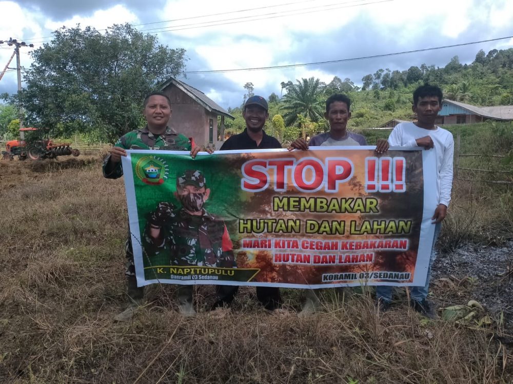 Babinsa Koramil 03/Sedanau Kembali Sosialisasi Bahaya dan Dampak Karhutla Dengan Warga Binaan Babinsa Koramil 03/Sedanau Kembali Sosialisasi Bahaya dan Dampak Karhutla Dengan Warga Binaan