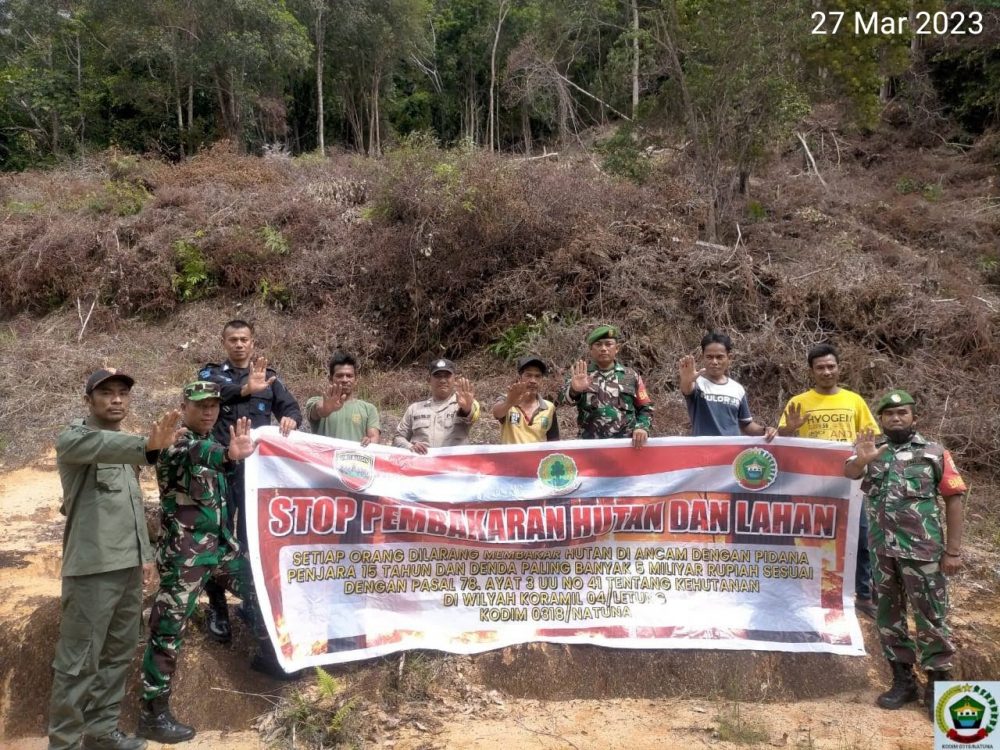 Musim Kemarau, Babinsa Koramil 04/Letung Gencar Sosialisasi Bahaya Karhutla