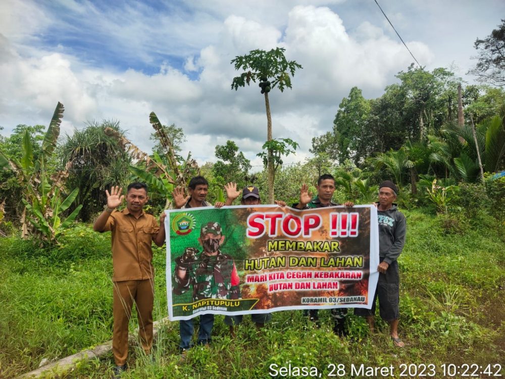 Babinsa Fredy Terus Ingatkan Warga, Tidak Bakar Hutan dan Lahan