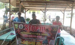 Babinsa Sertu Nurdin Akan Tindak Tegas Bagi Pelaku Karhutla Babinsa Sertu Nurdin Akan Tindak Tegas Bagi Pelaku Karhutla