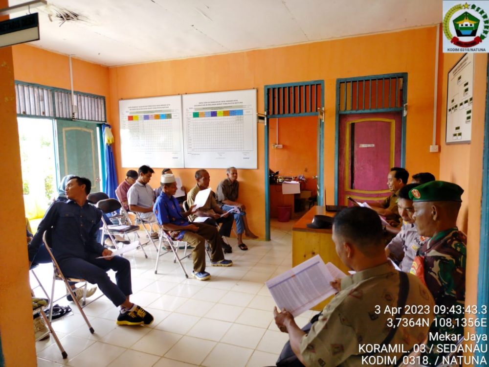 Babinsa Serda Syahruddin Hadiri Rapat Kegiatan P3KE Desa Mekar Jaya
