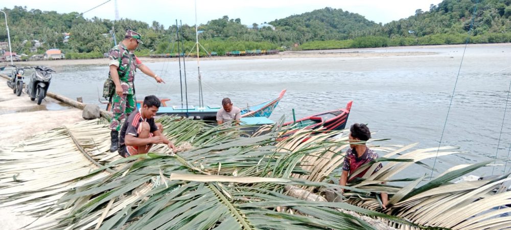 Babinsa Koramil 06/Serasan, Sertu Chaniago Terus Jalin Silaturrahmi Dengan Warga Binaan Babinsa Koramil 06/Serasan, Sertu Chaniago Terus Jalin Silaturrahmi Dengan Warga Binaan