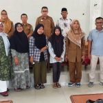 Kepala DPMPTP Sosialisasikan Produk Kuliner IKM Pinyaram Kepala DPMPTP Sosialisasikan Produk Kuliner IKM Pinyaram