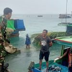 Babinsa Pratu Jhon Sirait Himbau Nelayan Waspada Perubahan Cuaca