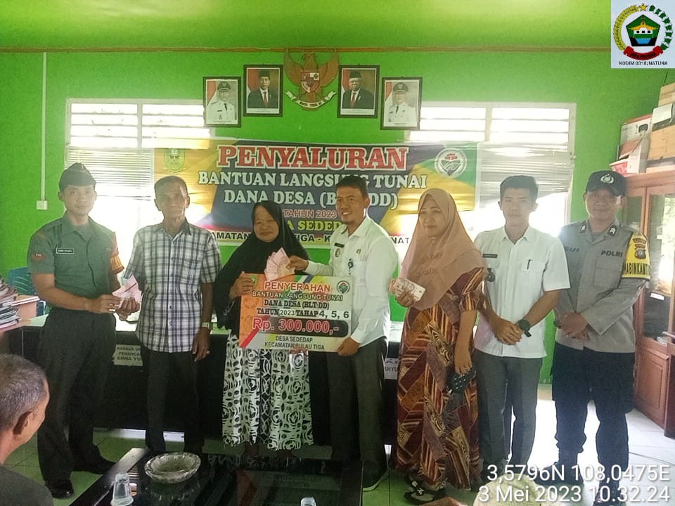 Agar Tepat Sasaran, Babinsa Kopda Dhanu Kawal Penyaluran BLT DD Sededap Agar Tepat Sasaran, Babinsa Kopda Dhanu Kawal Penyaluran BLT DD Sededap