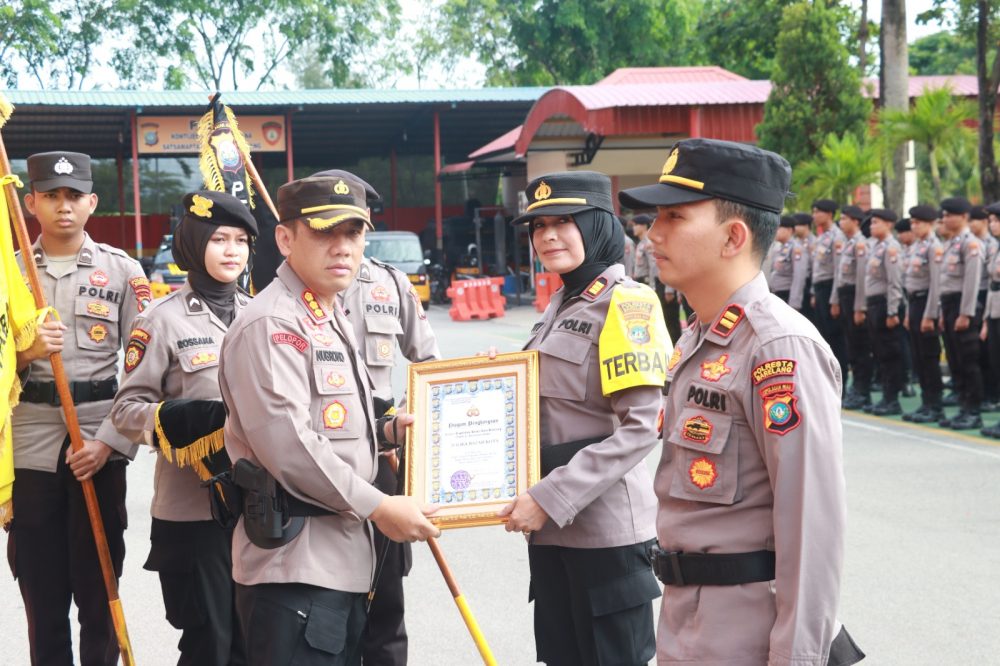 Dua Bulan Menjabat, AKP Betty Novia Raih Predikat Kinerja Polsek Terbaik Dua Bulan Menjabat, AKP Betty Novia Raih Predikat Kinerja Polsek Terbaik