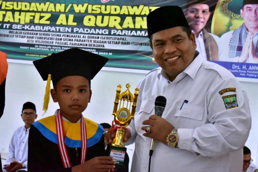 565 Peserta Tahfidz Qur’an Tingkat SD/IT di Wisuda, Bupati Padang Pariaman Berikan Apresiasi