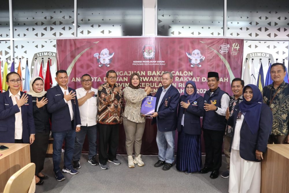 Kemeriahan Pendaftaran Caleg 2024 Partai Nasdem di KPU