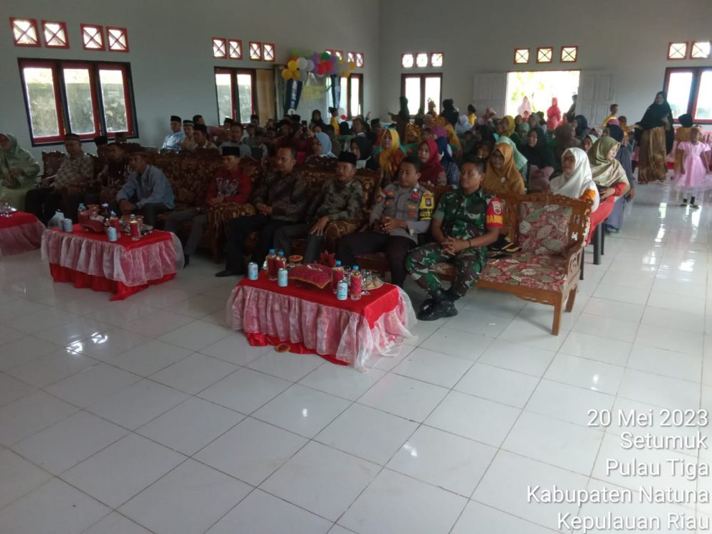 Ini Pesan Babinsa Kopda Suwarno Saat Menghadiri Kegiatan Perpisahan Siswa SDN 003 Setumuk