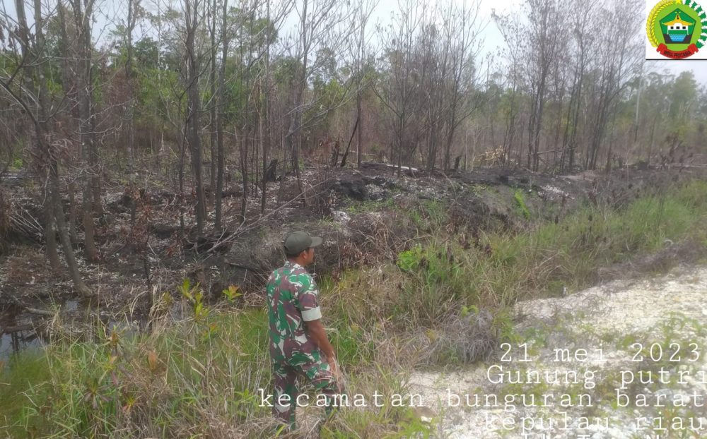 Meski Libur Akhir Pekan, Babinsa Koramil 03/Sedanau Terus Lakukan Patroli Karhutla Meski Libur Akhir Pekan, Babinsa Koramil 03/Sedanau Terus Lakukan Patroli Karhutla