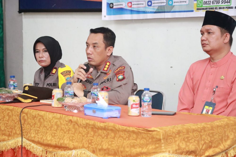 Jumat Curhat Kamtibmas Polsek Batam Kota Bersama Masyarakat Kecamatan Batam Kota Dihadiri Kapolresta Barelang