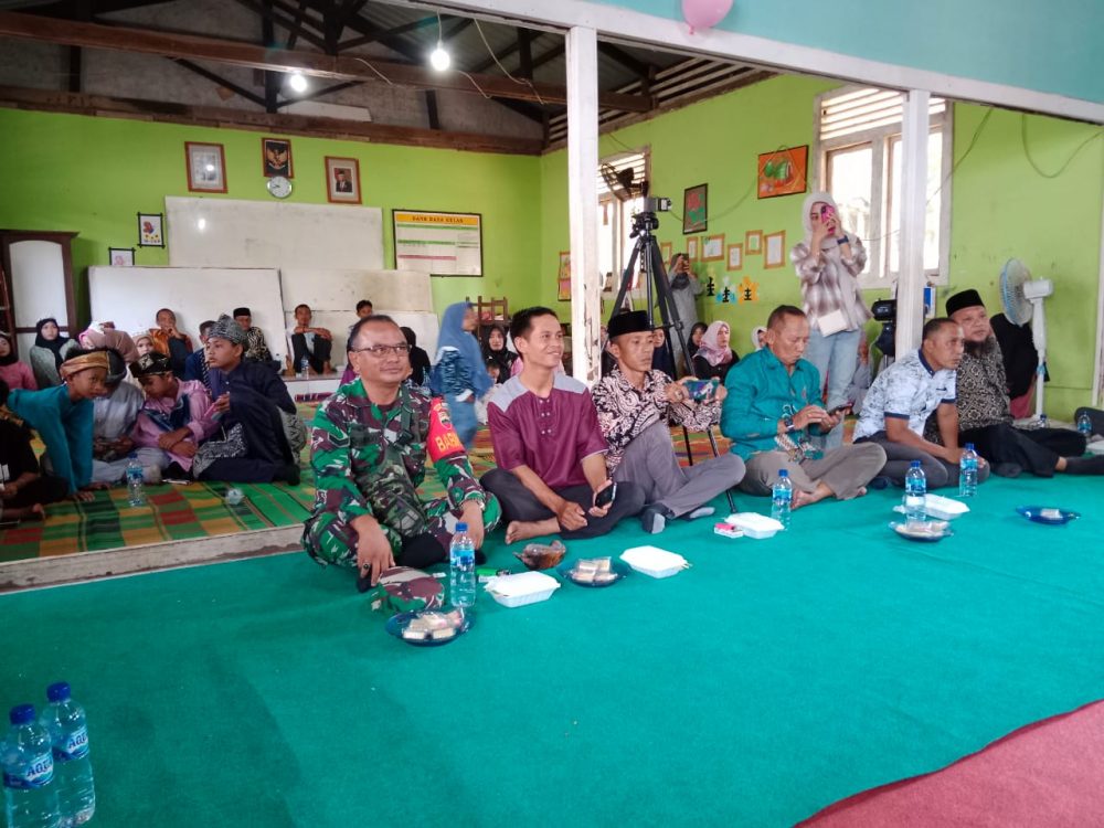 Wakili Danramil, Babinsa Sertu Chaniago Hadiri Syukuran Pelepasan Siswa SDN 001 Arung Ayam