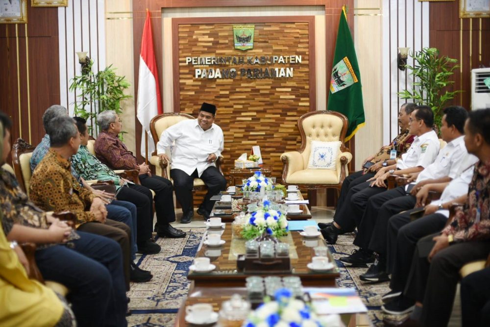 Bupati Padang Pariaman Terima Kunjungan Rombongan Kemendikbud Ristek Bupati Padang Pariaman Terima Kunjungan Rombongan Kemendikbud Ristek