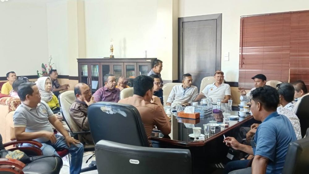 Perkuat Kemitraan, PWI dan Insan Media Silaturrahim Bersama Sekda Kabupaten Padang Pariaman Perkuat Kemitraan, PWI dan Insan Media Silaturrahim Bersama Sekda Kabupaten Padang Pariaman