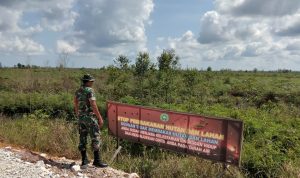 Tiada Henti, Personil Koramil 03/Sedanu Terus Lakukan Patroli di Titik Rawan Karhutla
