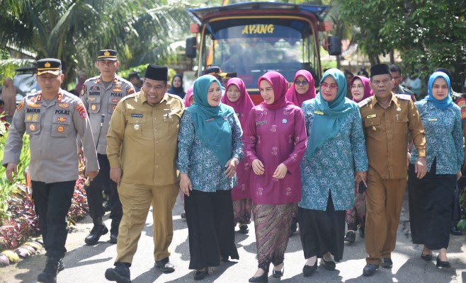 Bupati Padang Pariaman Sambut Tim Penilai lomba PKK Tingkat Sumatera Barat Tahun 2023 Bupati Padang Pariaman Sambut Tim Penilai lomba PKK Tingkat Sumatera Barat Tahun 2023