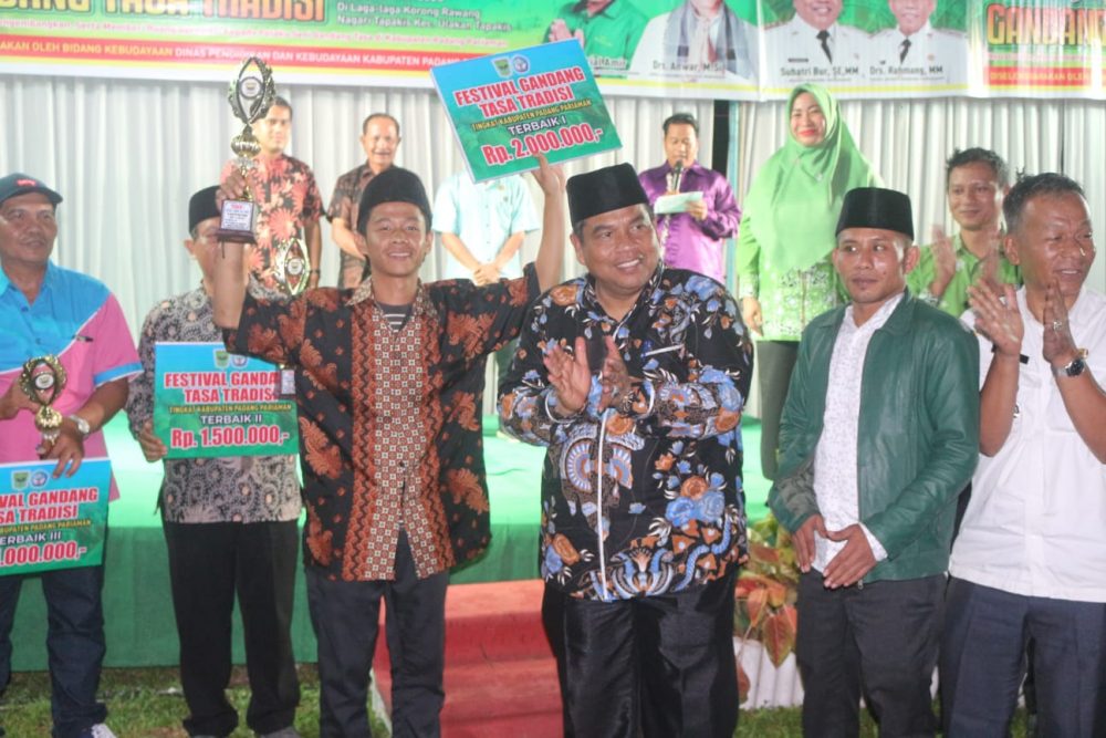 Bupati Padang Pariaman Tutup Festival Gandang Tasa