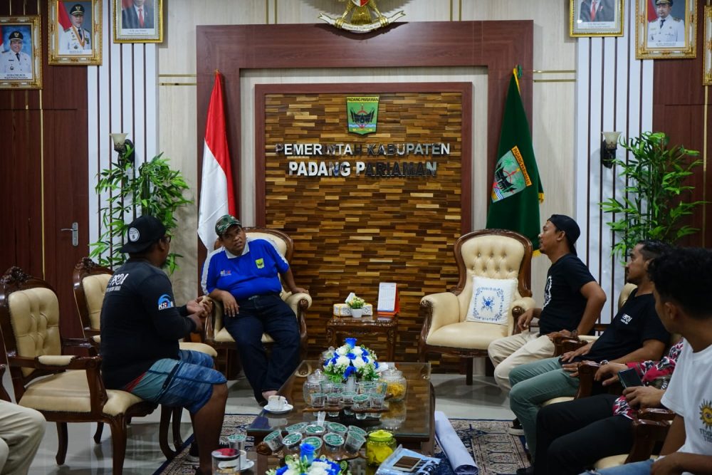 5 Atlit Selancar Padang Pariaman Wakili Kejuaraan Kaur Surf di Pantai Pangubayan Bengkulu