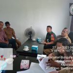 Babinsa Serda Suparyanto Hadiri Rapat Penyelesaian Dana Silva Desa Kelarik TA 2022