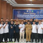 Bupati Padang Pariaman Kukuhkan Pengurus PWI Periode 2021-2024