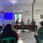 Babinsa Koramil 03/Sedanau Kembali Dampingi Penyaluran BLT DD Desa Pulau Tiga