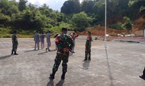 Personil Koramil 03/Sedanau Lakukan Latihan Rutin Terhadap Paskibra Tingkat Kecamatan Pulau Tiga