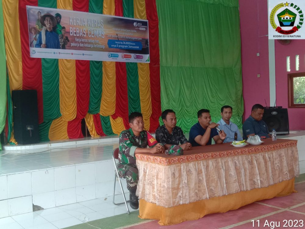 Babinsa Kopda Suwarno Hadiri Sosialisasi BPJS Ketenagakerjaan Desa Tanjung Kumbik Utara