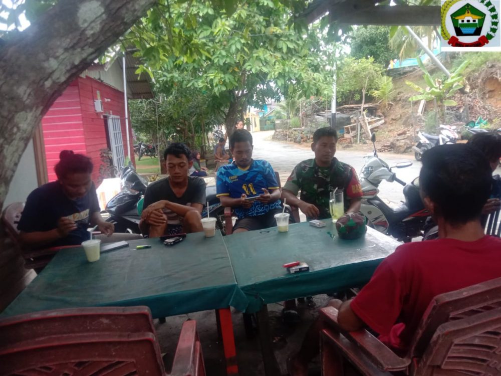 Penuhi Tanggung Jawab Sebagai Babinsa, Kopda Suwarno Kembali Komsos Dengan Warga Binaan Penuhi Tanggung Jawab Sebagai Babinsa, Kopda Suwarno Kembali Komsos Dengan Warga Binaan